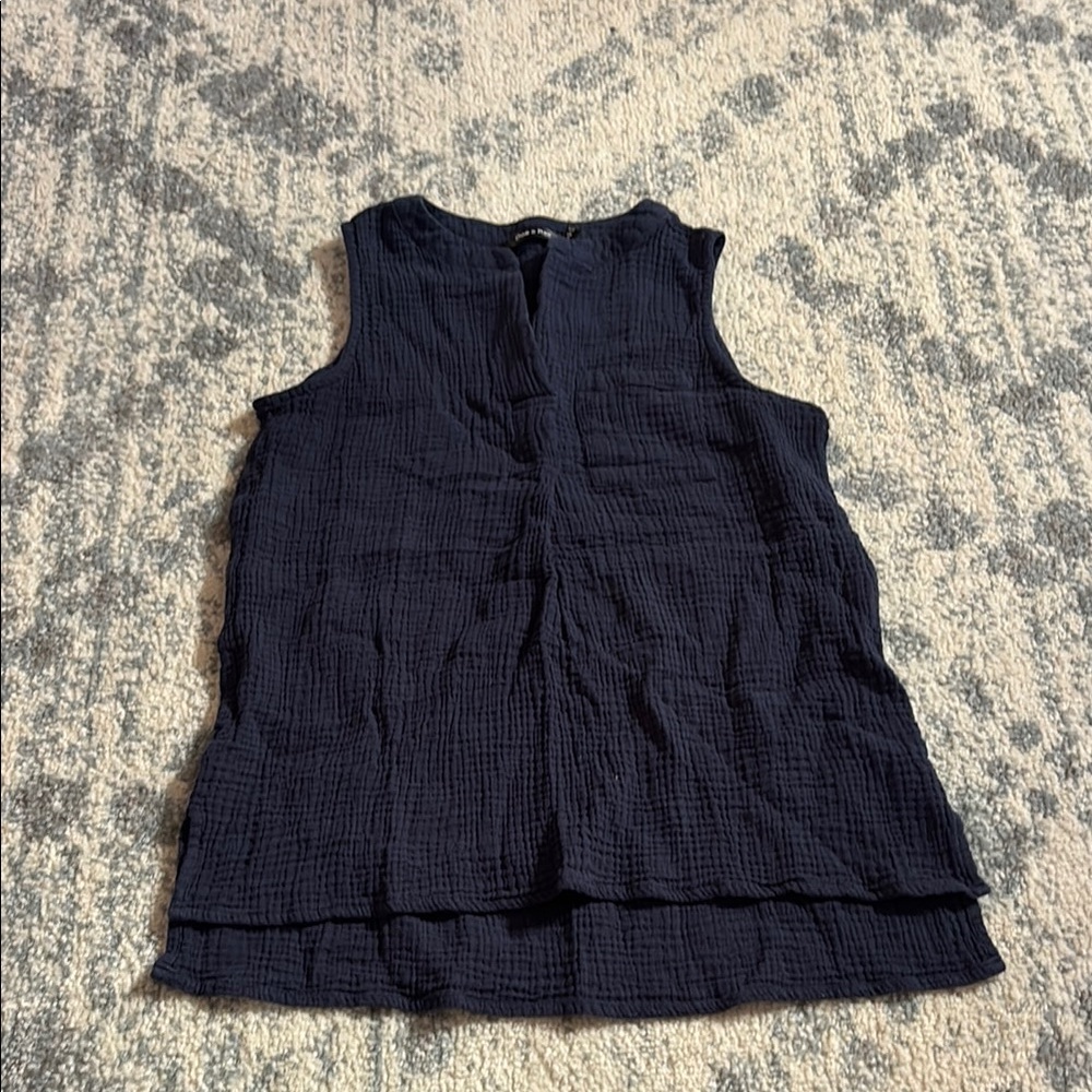 Doe & Rae Navy Textured Sleeveless Blouse